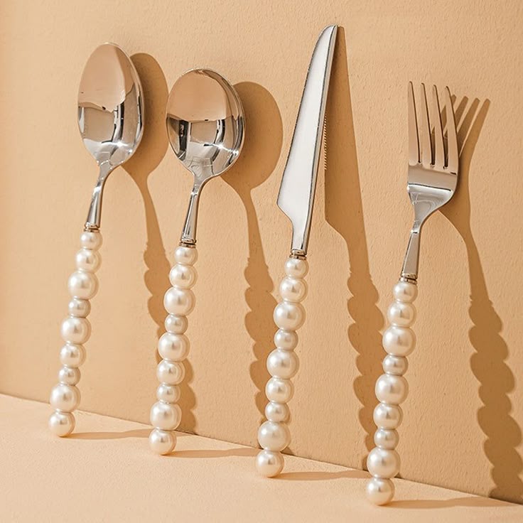 Pearl of The Sea Flatware